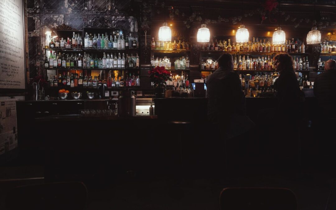 Unleash Your Inner Foodie: Discovering the Hidden Gastronomic Gems Through a Bar Crawl in San Francisco