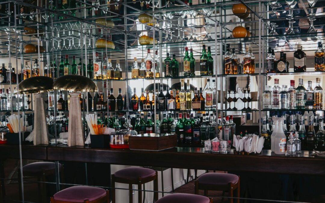 How Bar Crawls in San Francisco Sharpen Your Decision-Making Skills and Financial Literacy